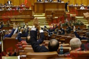 Declaraţie incendiară a fostului preşedinte CCR în contextul referendumului: „Ar trebui dizolvat”