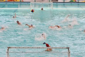 Poloiştii de la CSM Oradea vor intra în playoff de pe locul trei după ce şi-au împărţit victoriile cu Corona Sportul Studenţesc