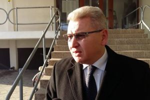 Florin Roman: ”La alegerile europarlamentare, Dragnea şi bandiţii lui trebuie puşi în genunchi; trebuie să scăpăm de tuta din fruntea guvernului”