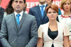 Claudiu Manda, ironii după mitingul PNL de la Craiova – Un mare fâs. Să-i arătăm lui Sică Mandolină şi celorlalţi clovni ce înseamnă Oltenia