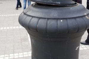 „Stâlpul din Piaţa Sfatului”, după Turnul din Pisa