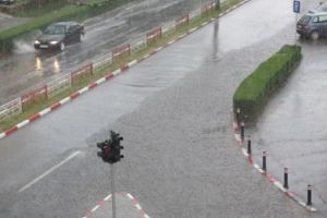 COD GALBEN de fenomene meteo periculoase, în Gorj: Ce sfaturi dă Poliţia!