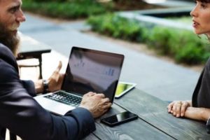 Cum să te îmbraci la un interviu