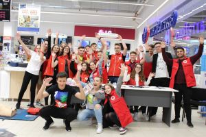 FOTOGALERIE. Tehnici de prim-ajutor la un hypermarket din Satu Mare