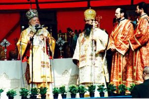 Sarbatoare in Arhiepiscopia Tomisului. Au trecut 18 ani! (galerie foto)