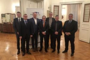 Baza democraţiei locale constă în utilizarea limbilor