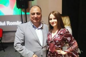 Ziua Romilor, sărbătorită cu arii de operă şi pastramă de oaie la Muzeul Țăranului Român