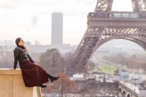 Tragedie la turnul Eiffel. O tânără a murit din cauza unei poze banale. Totul s-a întâmplat sub privirile îngrozite ale iubitului ei