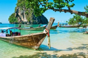 Cele mai frumoase destinaţii de vacanţă ce merită vizitate în aprilie