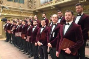 Corala Armonia din Constanta, spectacol in semn de pretuire pentru cei 60 de ani de activitate ai Ansamblului Folcloric National „Transilvania”
