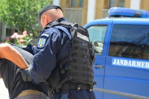 Intervenţia jandarmilor la Topoloveni, anchetată de Parchetul Militar