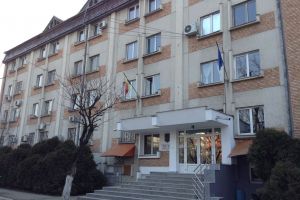 Un tânăr s-a sinucis în timp ce se afla în arestul IPJ Bistriţa-Năsăud