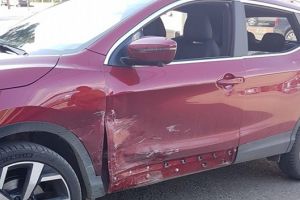 FOTO Medic din Botoşani implicat într-un accident rutier. Doctorul acuză starea de oboseală generată de locul de muncă