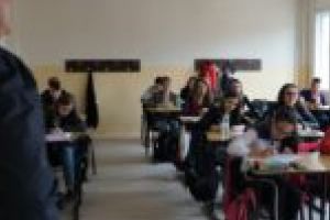 Dublă investiţie în educaţie! Elevii reşiţeni, găzduiţi în condiţii optime la universitate