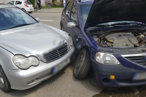 Coliziune între două autoturisme pe I. C. Brătianu