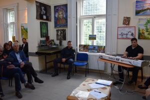 FOTO. Expoziţie cu lucrări ale deţinuţilor sătmăreni: Culori printre gratii