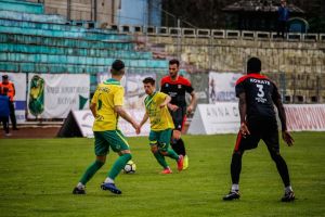 Foresta i-a provocat liderul seriei, Gloria Buzău, prima înfrângere din sezon