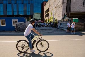 Maşini inteligente cu frânare autonomă testate în mediul urban, la Cluj-Napoca