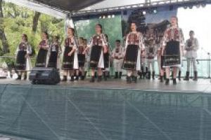 Ansamblul de dansuri „Mlădiţe româneşti”, premiat la festivalul „Am fost ş-om fi”