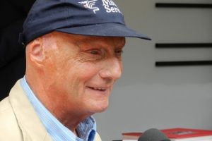 Niki Lauda, legendarul pilot de Formula 1, a încetat din viaţă