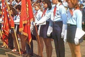 Portretul-robot al copiilor informatori ai Securităţii. Cum erau aleşi elevii recrutaţi ca turnători