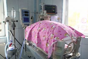 Ventilator care poate salva copiii prematuri donat Maternităţii Odobescu de Salvaţi Copiii