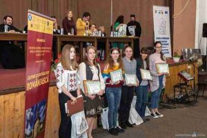 FOTO| Concursul interdisciplinar CULTURĂ ŞI SPIRITUALITATE ROMÂNEASCĂ: Menţiune obţinută de lotul olimpic al judeţului Alba la etapa naţională