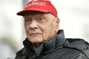 A murit Niki Lauda, unul din cei mai cunoscuţi piloţi de Formula 1