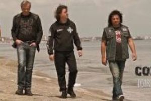 Compact sustine Scoala “Liviu Borlan”. Trupei i s-au alaturat si alti artisti consacrati din Romania. Vezi aici, mesajele VIDEO ale artistilor