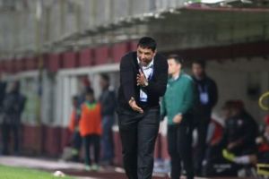 Florian Walter a dus un război total cu un fost mare internaţional român. S-au aruncat cuvinte grele: „Stă ca un şobolan ascuns” şi „E un porc”