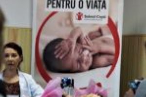 Aparatură medicală de peste 30.000 de euro pentru nou-născuţii din Caraş-Severin