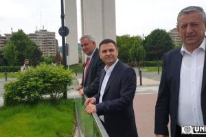 FOTO/ VIDEO/ Ministrul Dezvoltării în vizită la Alba Iulia, la Colegiul Economic, Parcul Unirii şi Sala Unirii promite ”marea cu sarea”