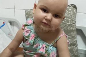 O fetiţă de doar 3 anişori, din Fălticeni, are nevoie de ajutor pentru a continua ...