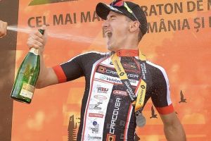 Performanţă: Orădeanul Raul Sînza a câştigat cel mai mare concurs de ciclism cross county din estul Europei! (FOTO)