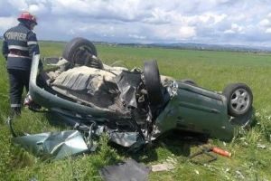 VIDEO Accident cu patru maşini! Trei persoane au ajuns la spital