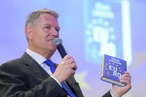 Presedintele Klaus Iohannis a lansat volumul EU.RO - Un dialog deschis despre Europa, la Craiova