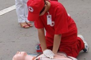 400 de elevi de gimnaziu şi liceu din judeţul Covasna s-au întrecut ieri la un concurs pentru sănătate şi prim-ajutor