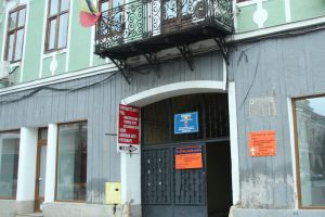 Program prelungit pentru eliberarea cărţilor de identitate, la Deva, pentru europarlamentare şi referendum