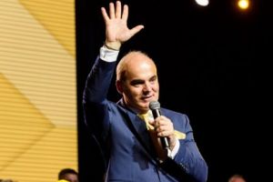 (P): Rareş Bogdan – Un luptător naţional pentru apărarea valorilor democratice europene împotriva partidului-stat PSD