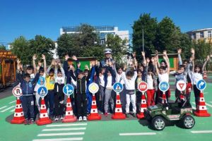 FOTO: Cursurile de educaţie rutieră continuă la VELO PARK