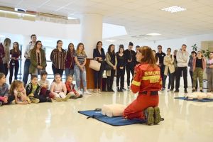 Curs de prim ajutor la Centrul de Conferinţe al Universităţii Politehnica Timişoara