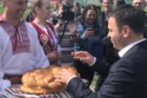 Ministrul Dezvoltării Regionale şi Administraţiei Publice, vizită în contextul electoral la Dumbrăviţa. Ce l-a impresionat pe Vasile-Daniel Suciu?