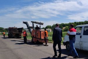 Lucrări pe trei tronsoane de drumuri judeţene din Botoşani. Vezi unde se fac reparaţii!