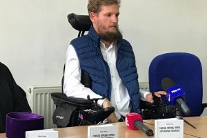 Mihai Neşu a lansat, la Oradea, „100 de pastile duhovniceşti” (FOTO)