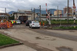 S-au încheiat lucrările la pasajul de cale ferată de pe strada Hărăului din Deva