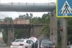 Accident cu maşina de Poliţie. Doi poliţişti duşi la spital
