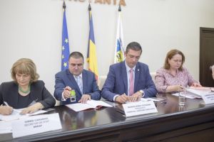 Horia Tutuianu a semnat trei contracte de finantare