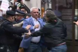 Lovitura sub centură pentru Dragnea. PSD a pus la cale strategia prin care îl va debarca: „Nu mai ţine aventura asta!”