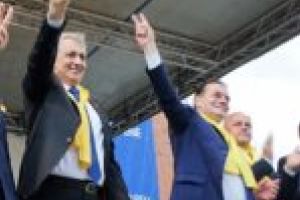 Liberalii câştigă alegerile europarlamentare şi abia apoi îl schimbă pe preşedintele Hurduzeu!