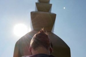 Delir în vila lui Dan Cămârzan. Filmul crimei de la Braşov. „Suveranul născut viu” şi-a ucis bunica enervat că încerca să-l convingă că nu-i dă mâncare otrăvită